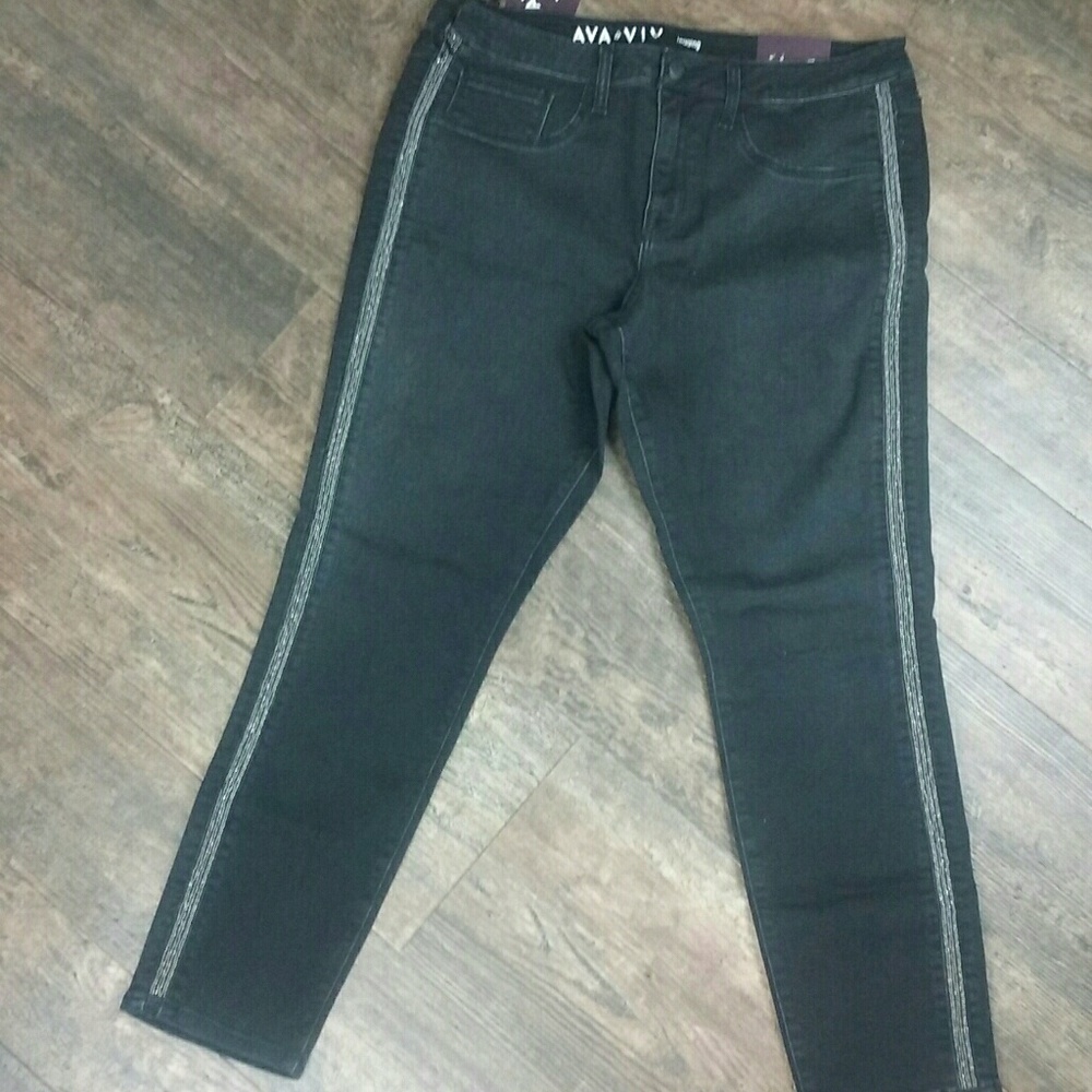 AVA&VIV. Gorgeous Jeggings. Black. Size 14W NWT - Picture 2 of 4